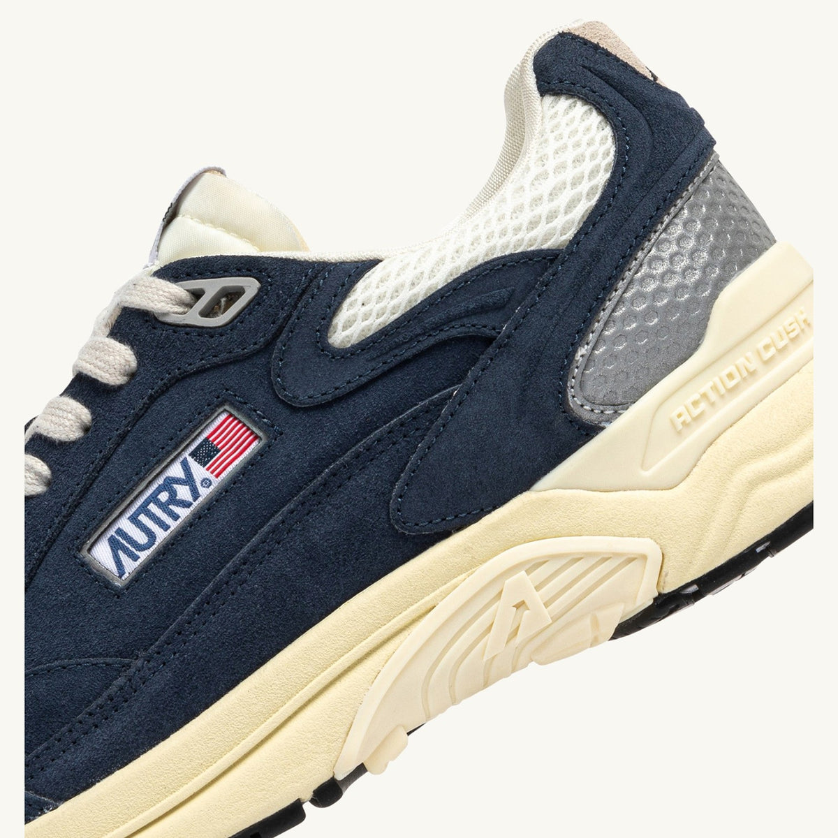 Autry Hyperway UM01, bleu marine et crème, vue 6