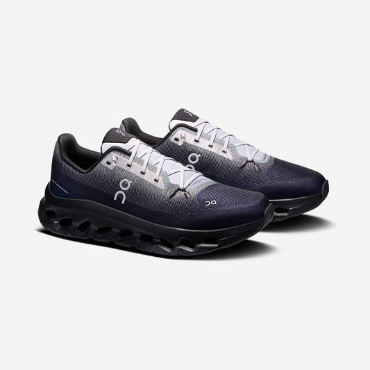 On Running Cloudtilt Platinum Midnight, paire trois-quarts, chez Size Ajaccio