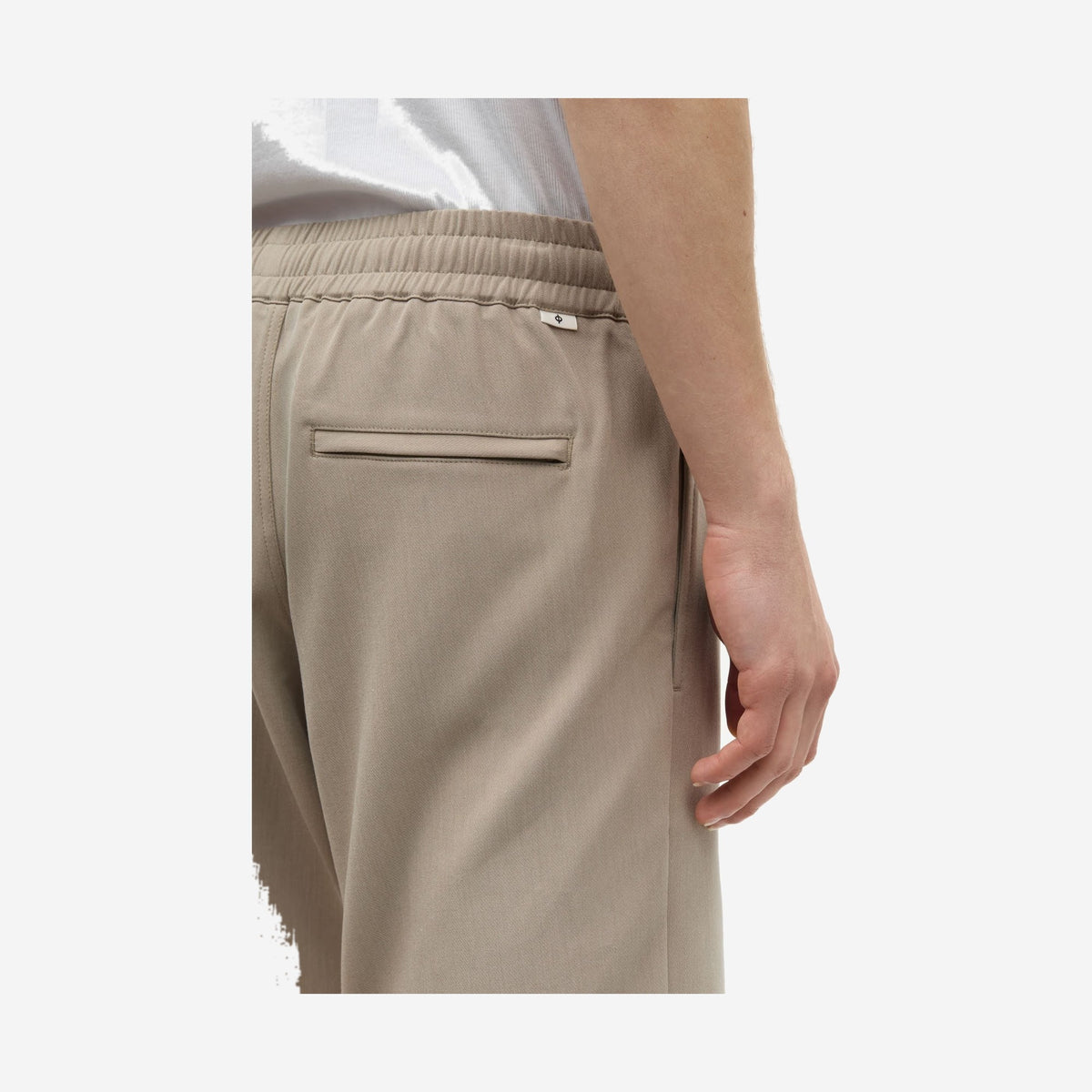 Samsøe Samsøe Smith Short Aluminum, vue de détail