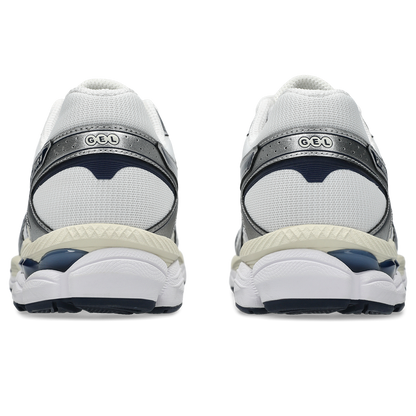 Asics GEL Cumulus 16 White / Midnight vue de dos