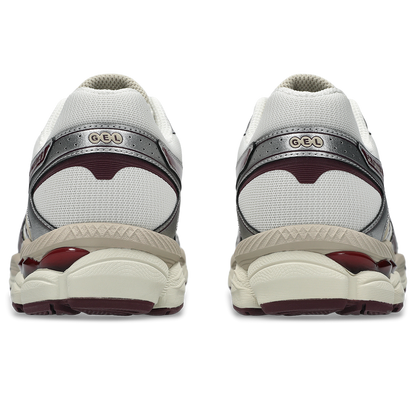Asics GEL Cumulus 16 Cream / Beniimo Purple vue de dos