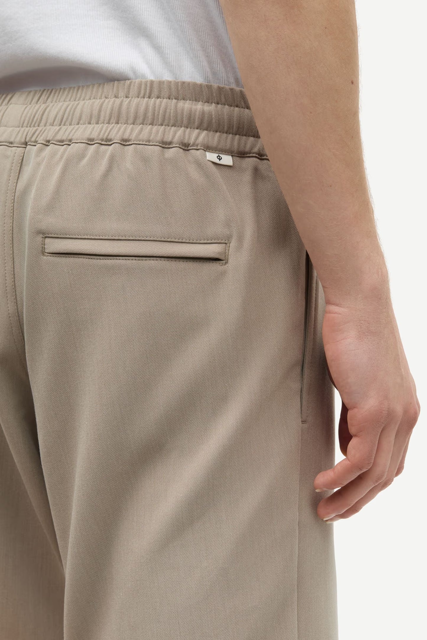 Samsoe Samsoe Smith Short Aluminum détails