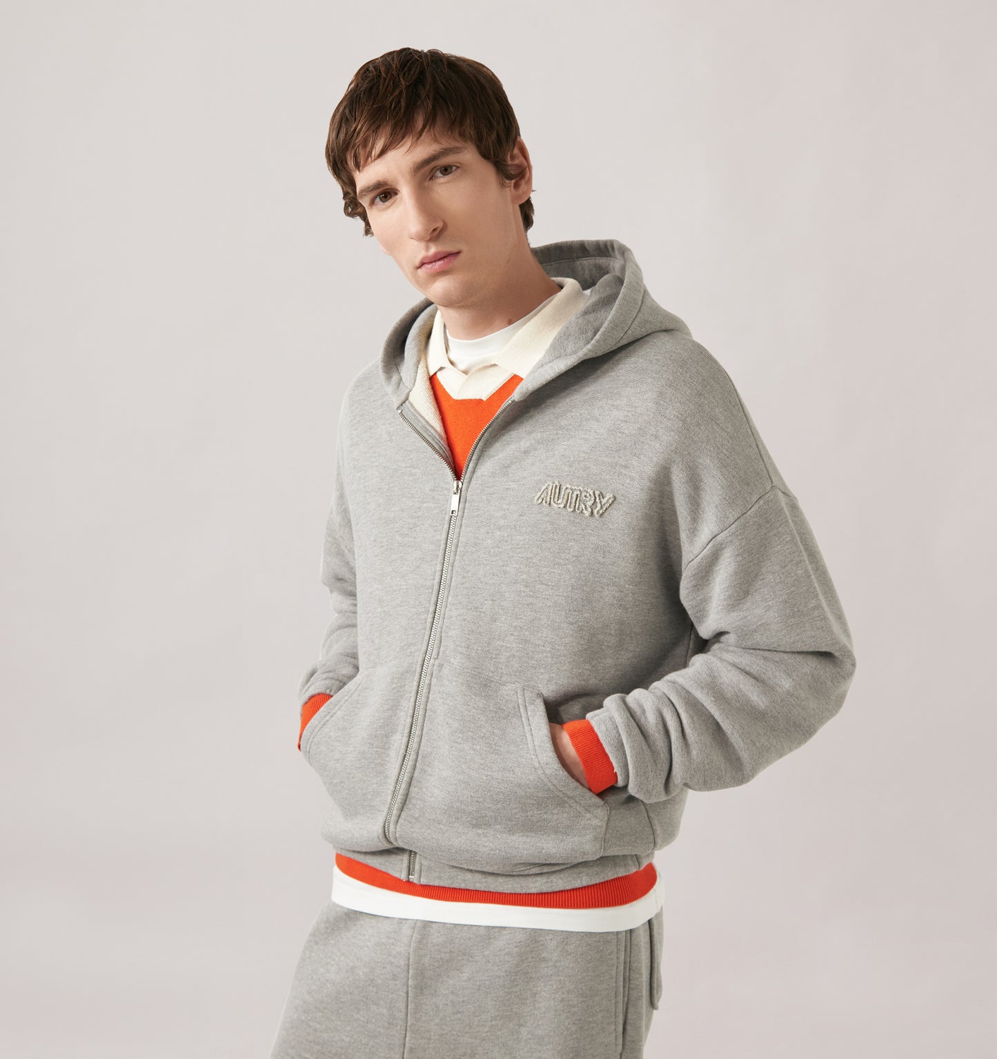 Autry Sweatshirt Zip 032D porté de face