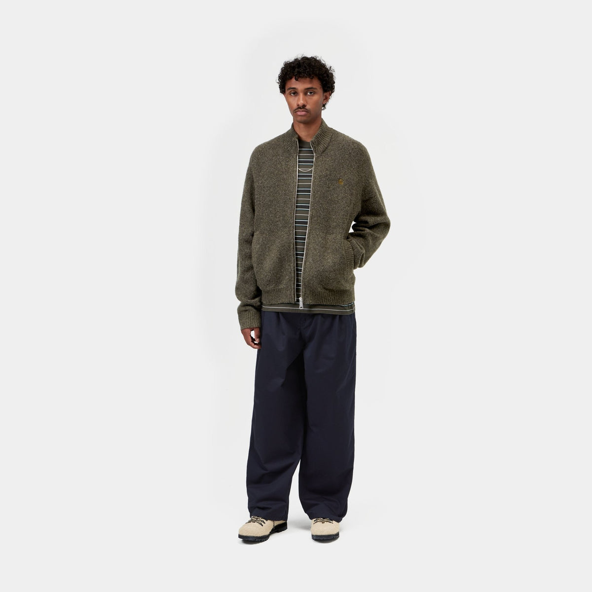Carhartt WIP Curtis Sweater Jacket Tangled Shungite, porté