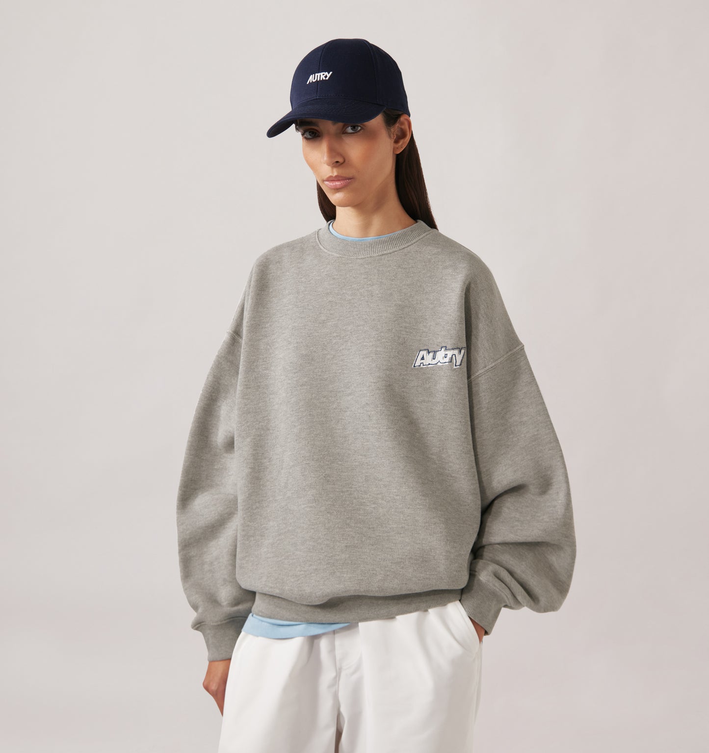 Autry Sweatshirt 035D vue de face porté femme