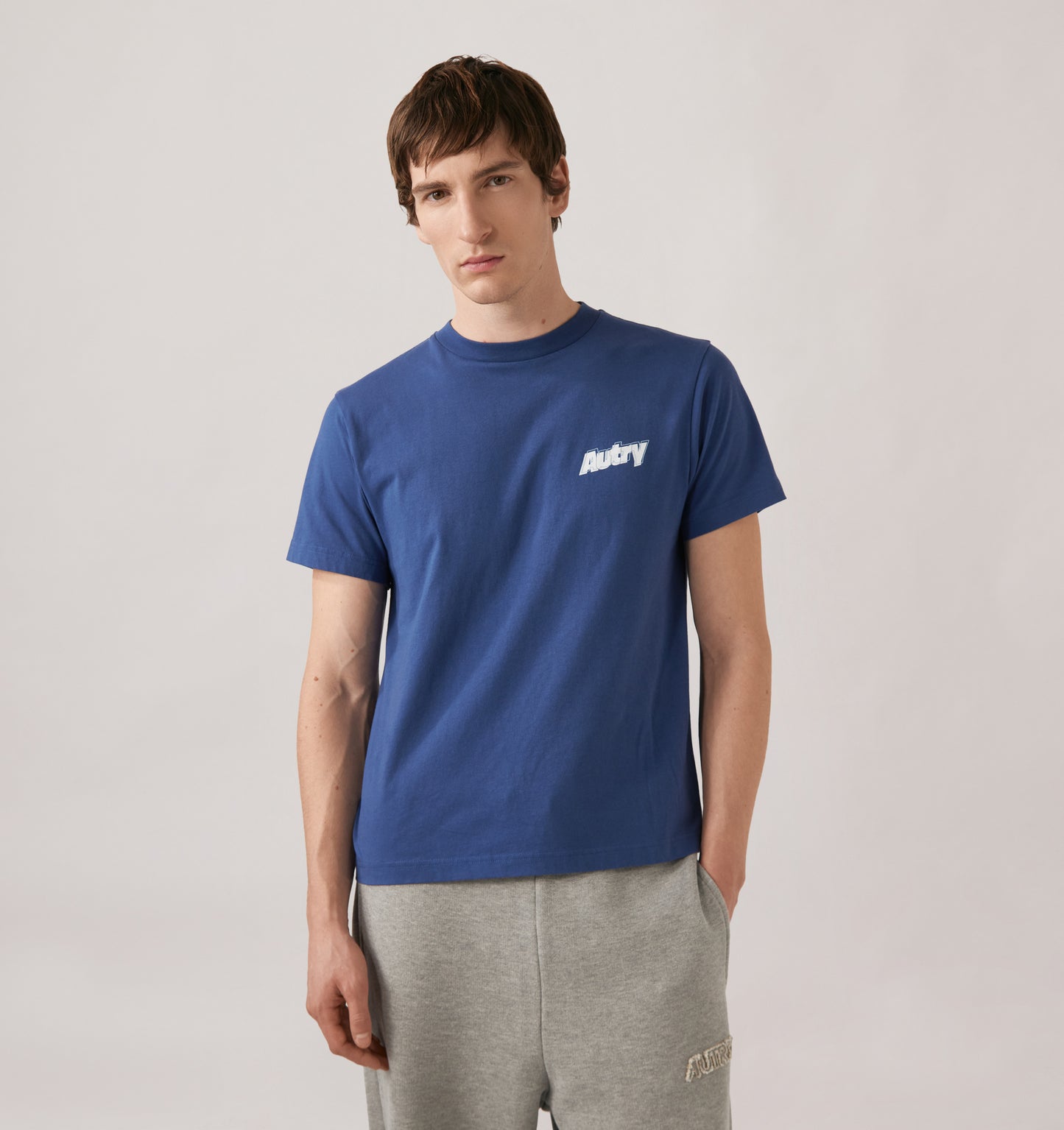 Autry Tshirt 045R vue de face porté