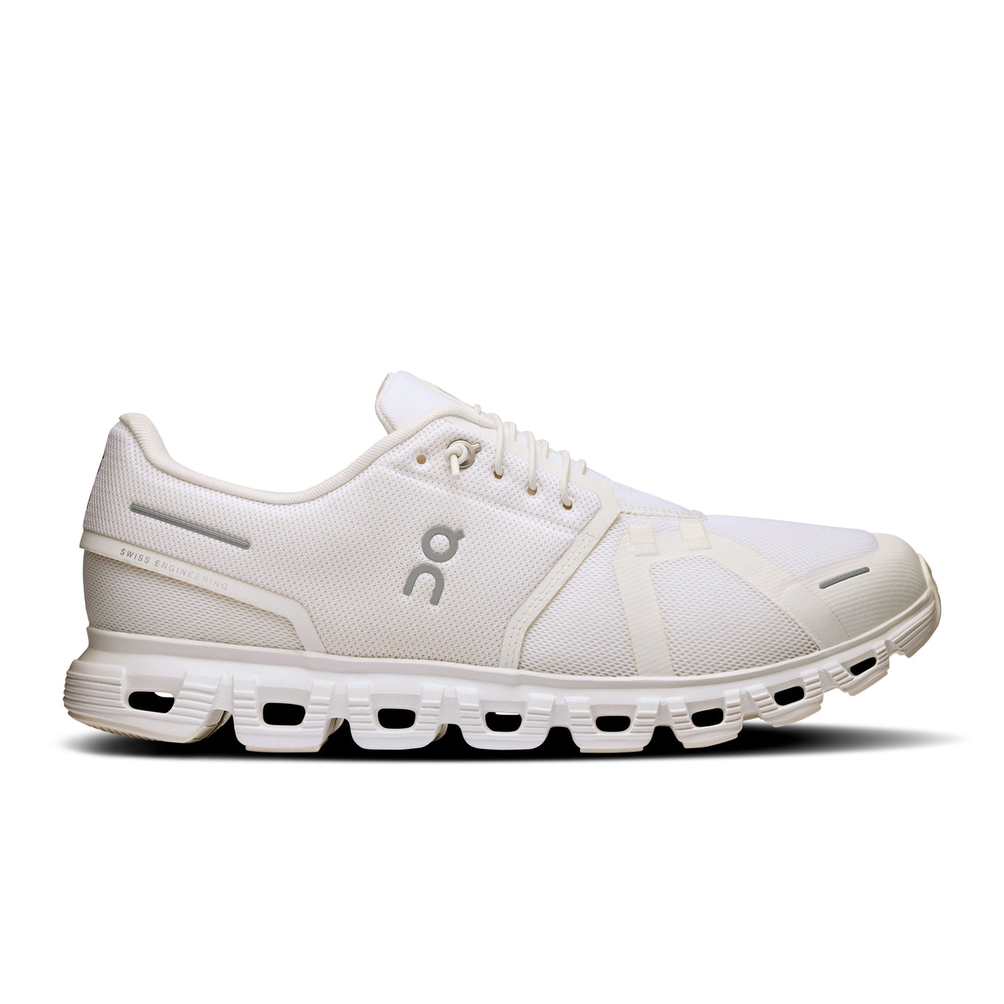On Running Cloud 6 White / White