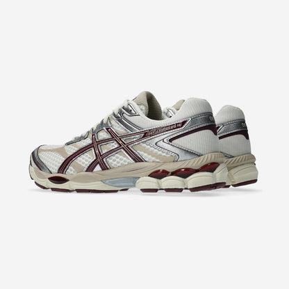Asics GEL-Cumulus 16 Cream Beniimo Purple, vue de trois-quarts