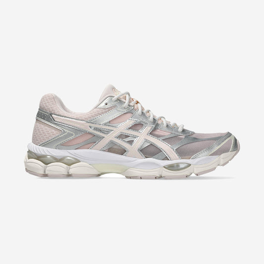 Asics GEL-Cumulus 16 Pink Cloud Pure Silver, sneaker GEL-Cumulus 16, disponible chez Size à Ajaccio