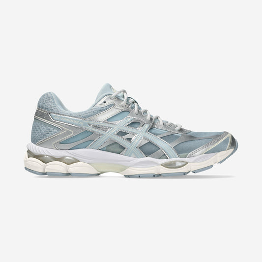 Asics GEL-Cumulus 16 Storm Cloud Pure Silver, sneaker GEL-Cumulus 16, disponible chez Size à Ajaccio