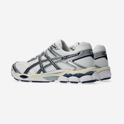 Asics GEL-Cumulus 16 Cocoa Powder Pure Silver, vue trois-quarts