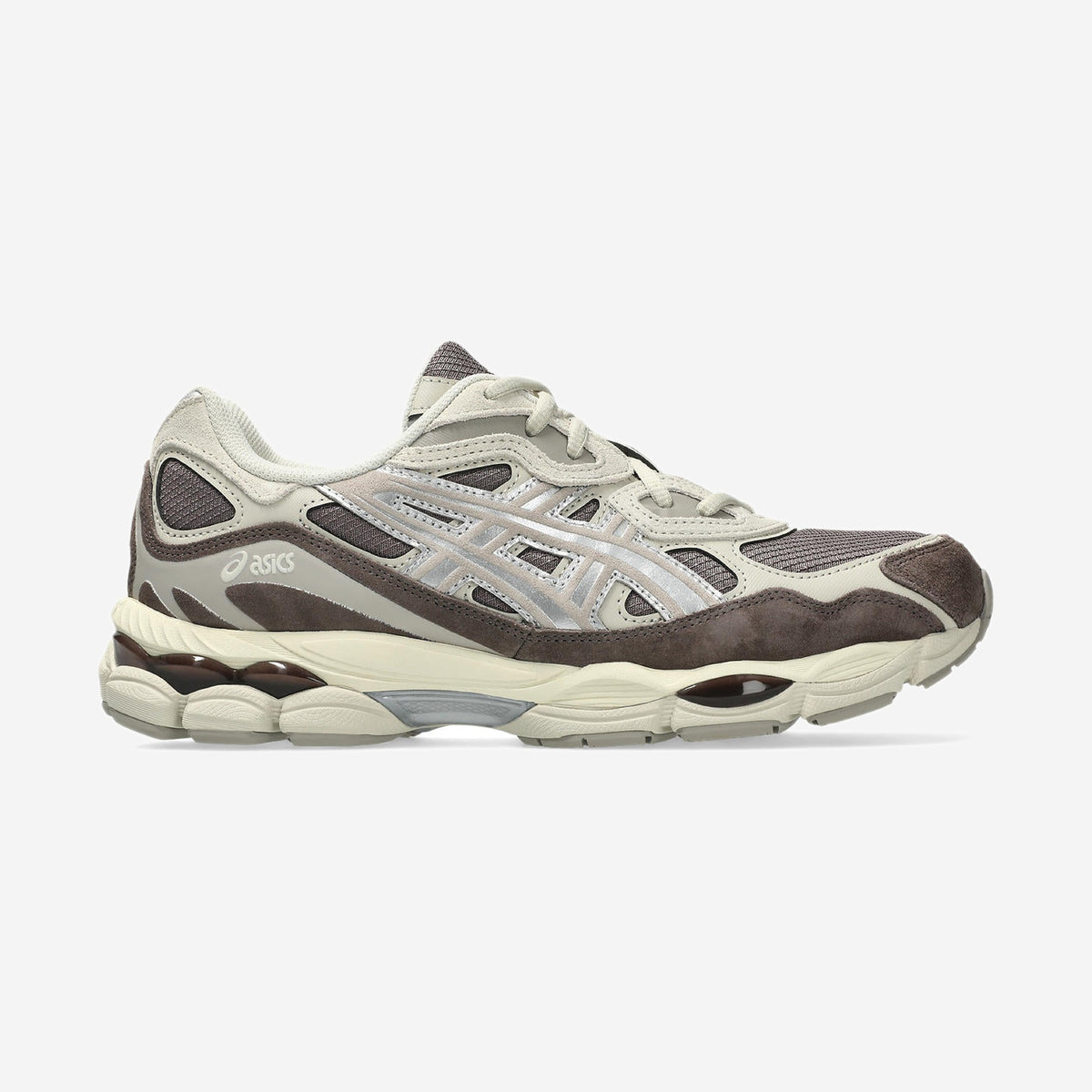 Asics GEL-NYC Cocoa Powder Pure Silver, sneaker GEL-NYC, disponible chez Size à Ajaccio