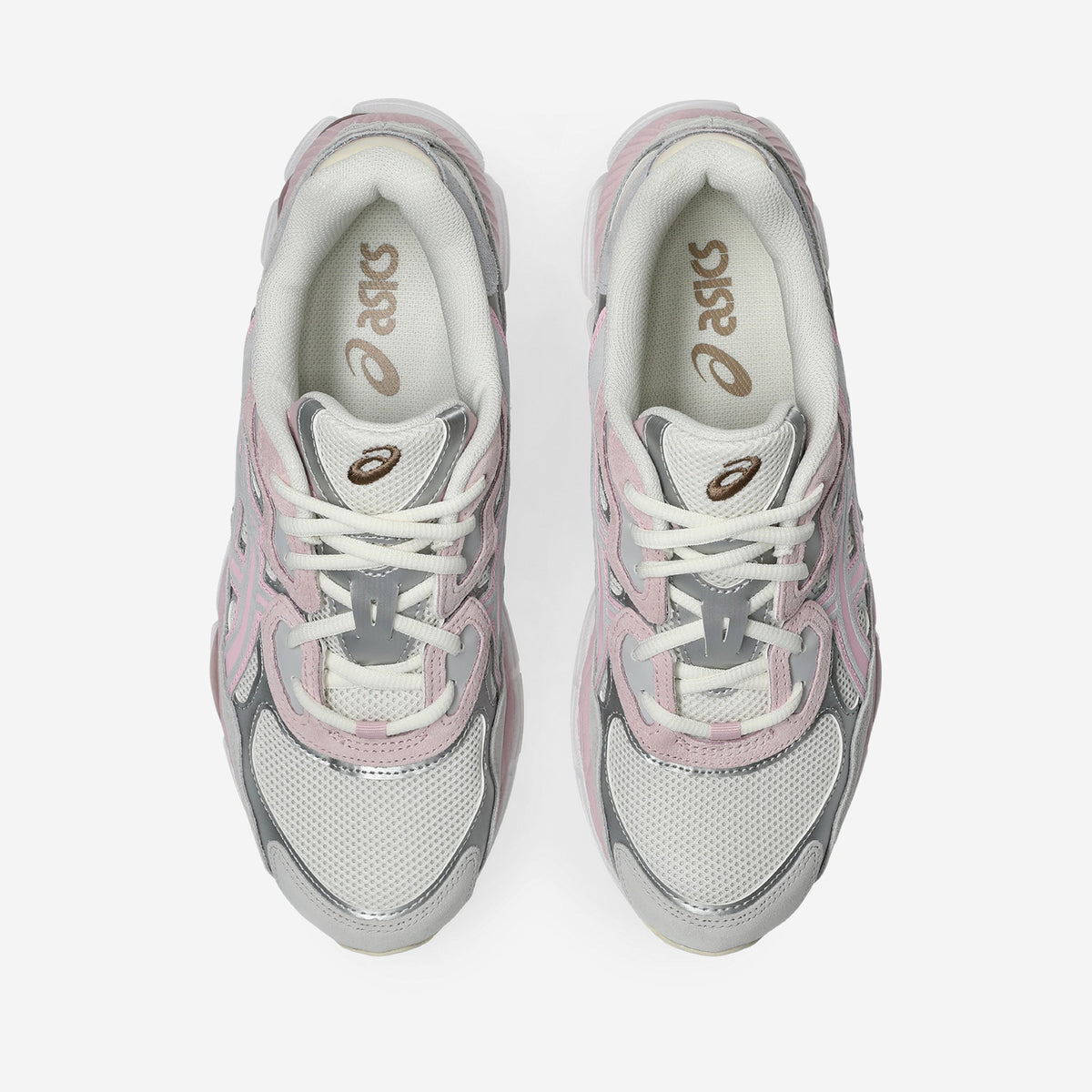 Asics GEL-NYC Concrete Barely Rose, vue de trois-quarts