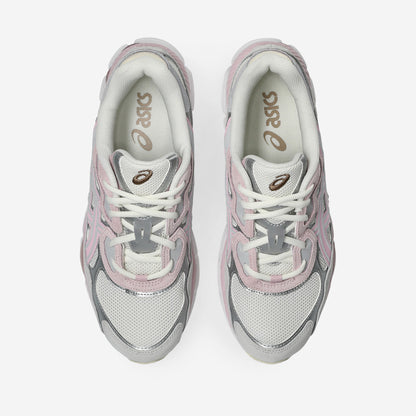 Asics GEL-NYC Concrete Barely Rose, vue de trois-quarts