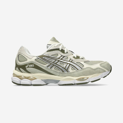 Asics GEL-NYC Khaki Pure Silver, sneaker GEL-NYC, disponible chez Size à Ajaccio