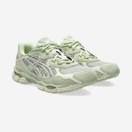 Asics GEL-NYC Sage Frost Pure Silver, vue de profil