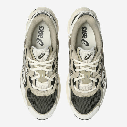 Asics GEL-NYC Black Coffee Sepia vue de dessus, lacets crème, à essayer chez Size à Ajaccio