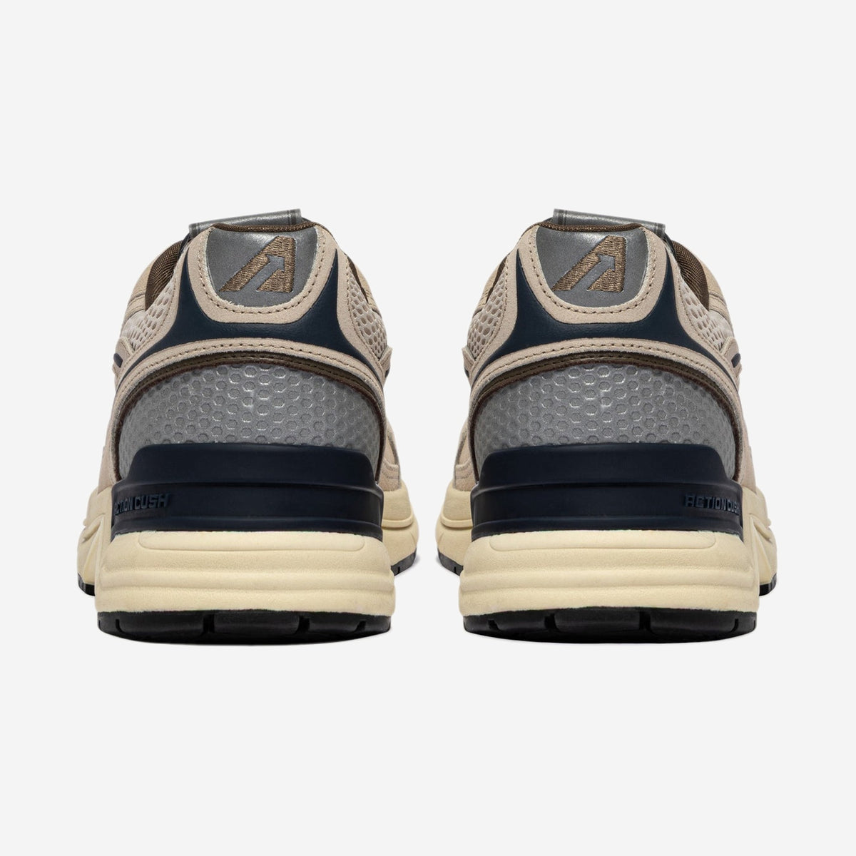 Autry Hyperway CI05 vue de dos, talon et logo Autry