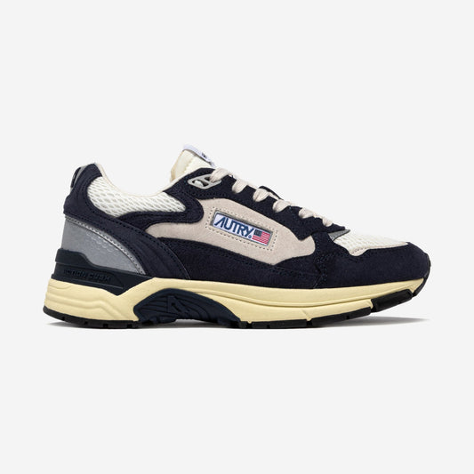 Autry Hyperway SA02, running rétro chunky en noir, gris et blanc, chez For The Week à Ajaccio