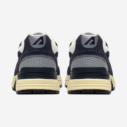 Autry Hyperway SA02 vue de trois-quarts, silhouette running rétro chunky
