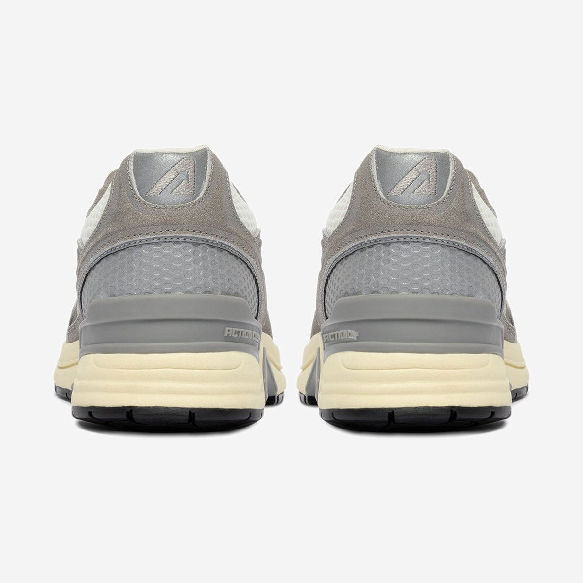 Autry Hyperway SA05 vue de trois-quarts, silhouette chunky running années 80