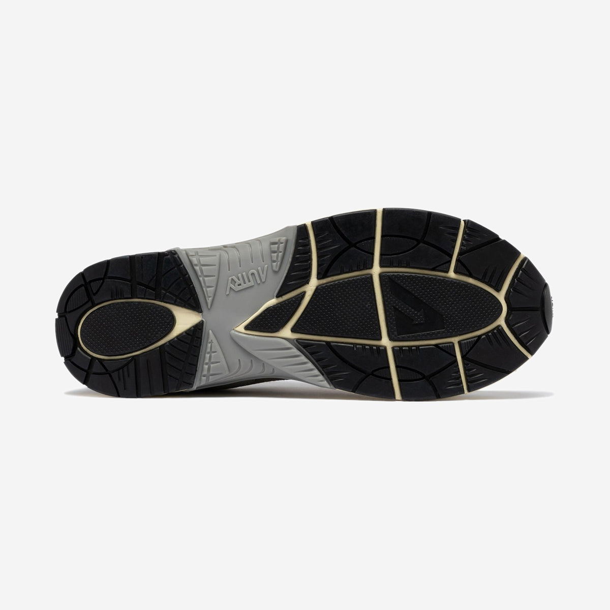 Autry Hyperway SA05 vue de dos, talon mesh argent et détails réfléchissants