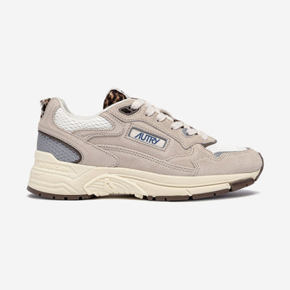 Autry Hyperway WA01, running rétro chunky en beige sable et gris, chez For The Week à Ajaccio