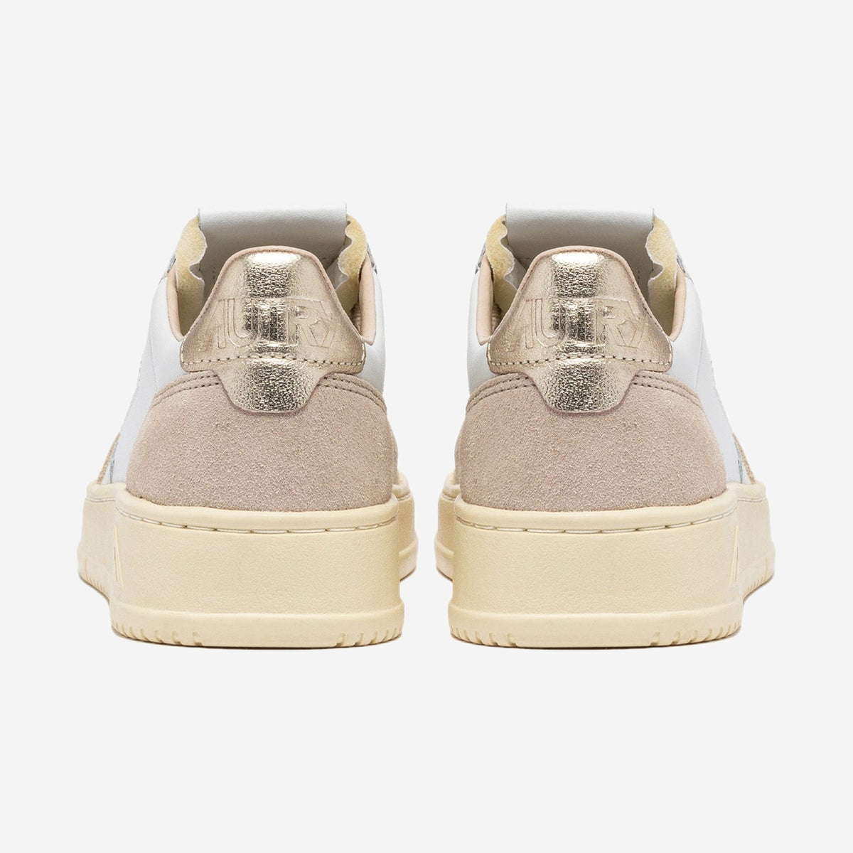 Autry Medalist LS75 vue de trois-quarts, silhouette sneaker basse rétro