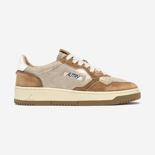 Autry Medalist YB01, sneaker basse rétro en daim beige et brun, chez For The Week à Ajaccio