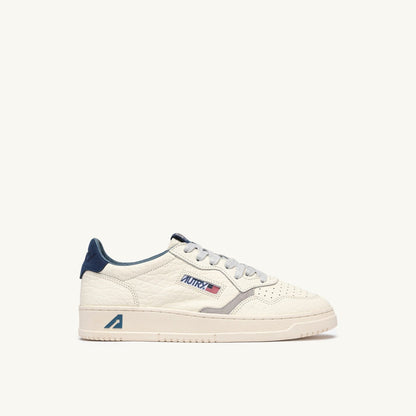 Autry Medalist NE20, blanc cassé et talon bleu profond, vue 1