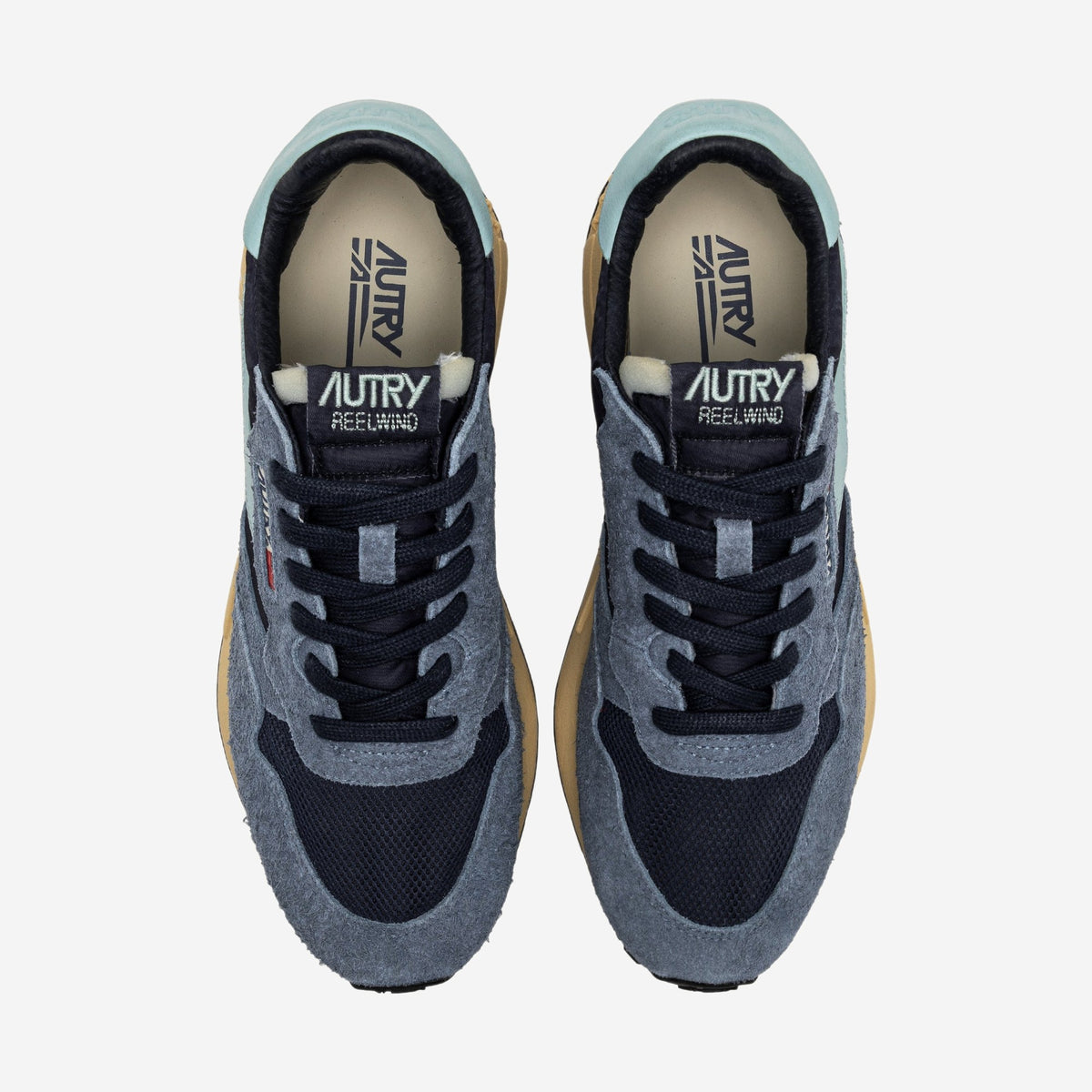 Autry Reelwind UT32 vue de trois-quarts, silhouette rétro-running