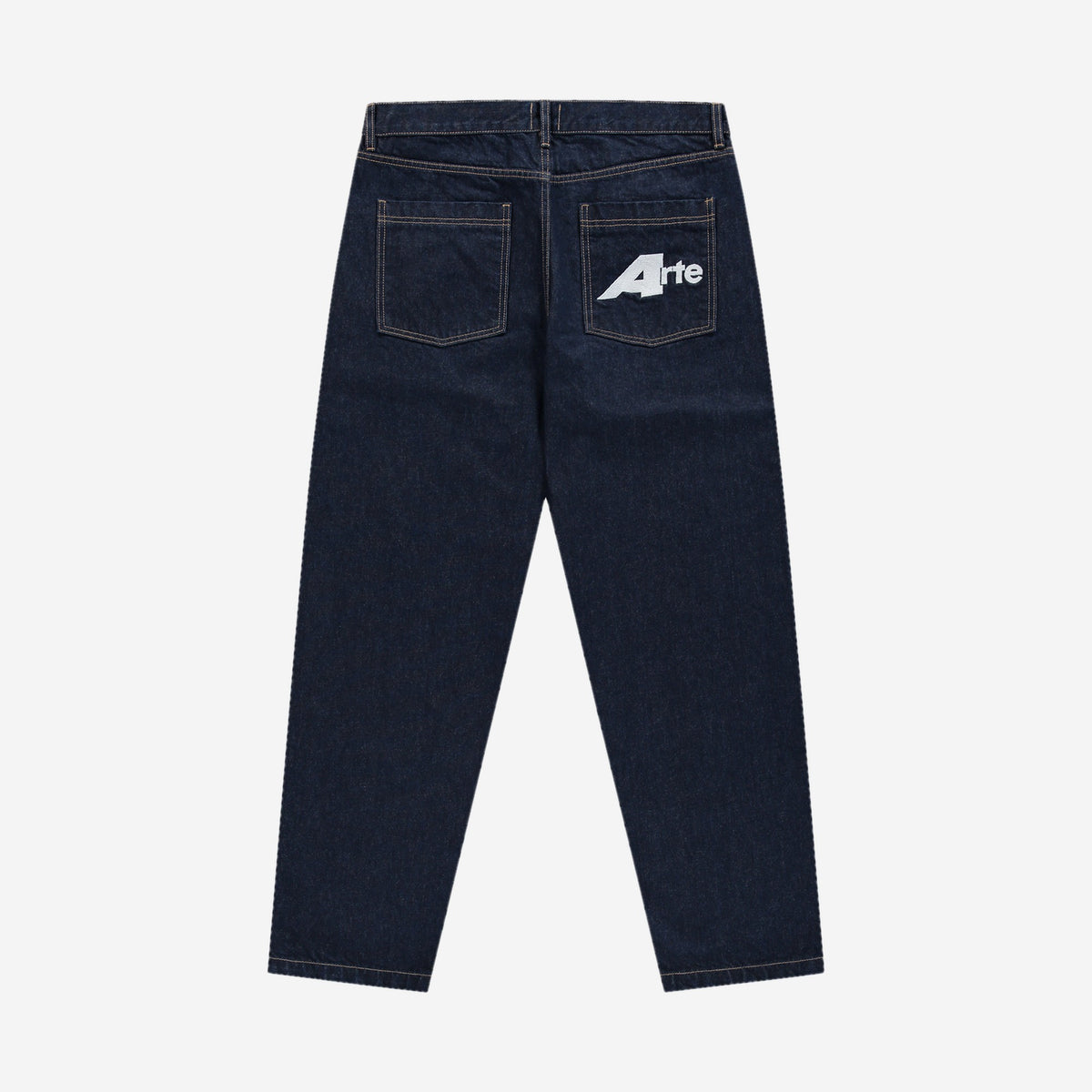 Arte Antwerp Big A Uniform Denim Pants, jean brut à coupe relaxed avec logo Arte brodé sur la poche arrière, vue de dos