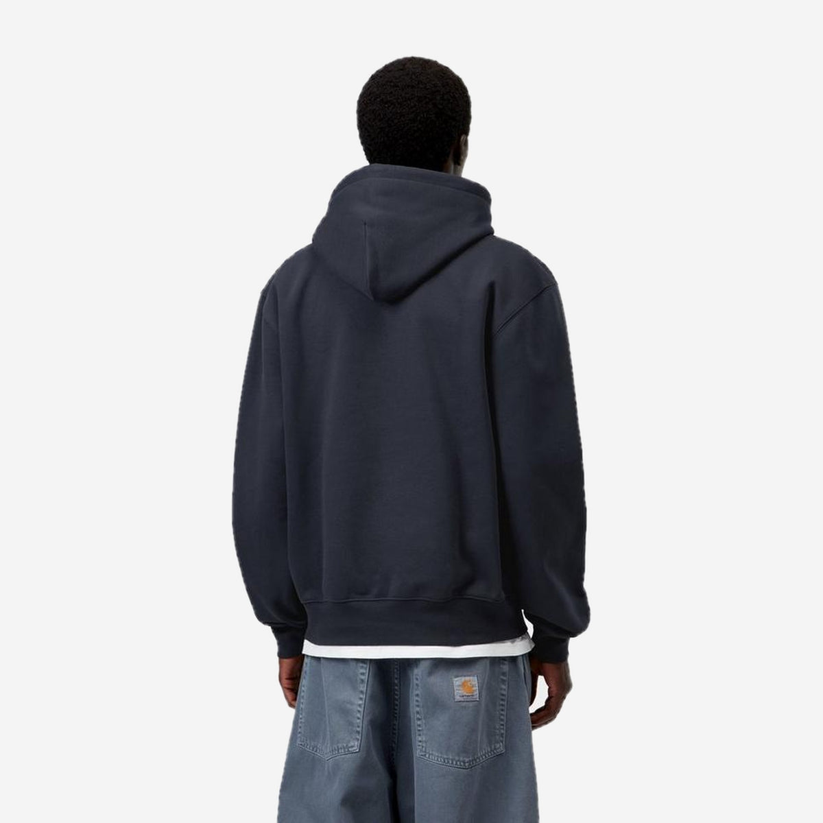 Carhartt WIP Hooded Carhartt Sweatshirt Dark Navy/Dark Scarab, porté, vue de dos