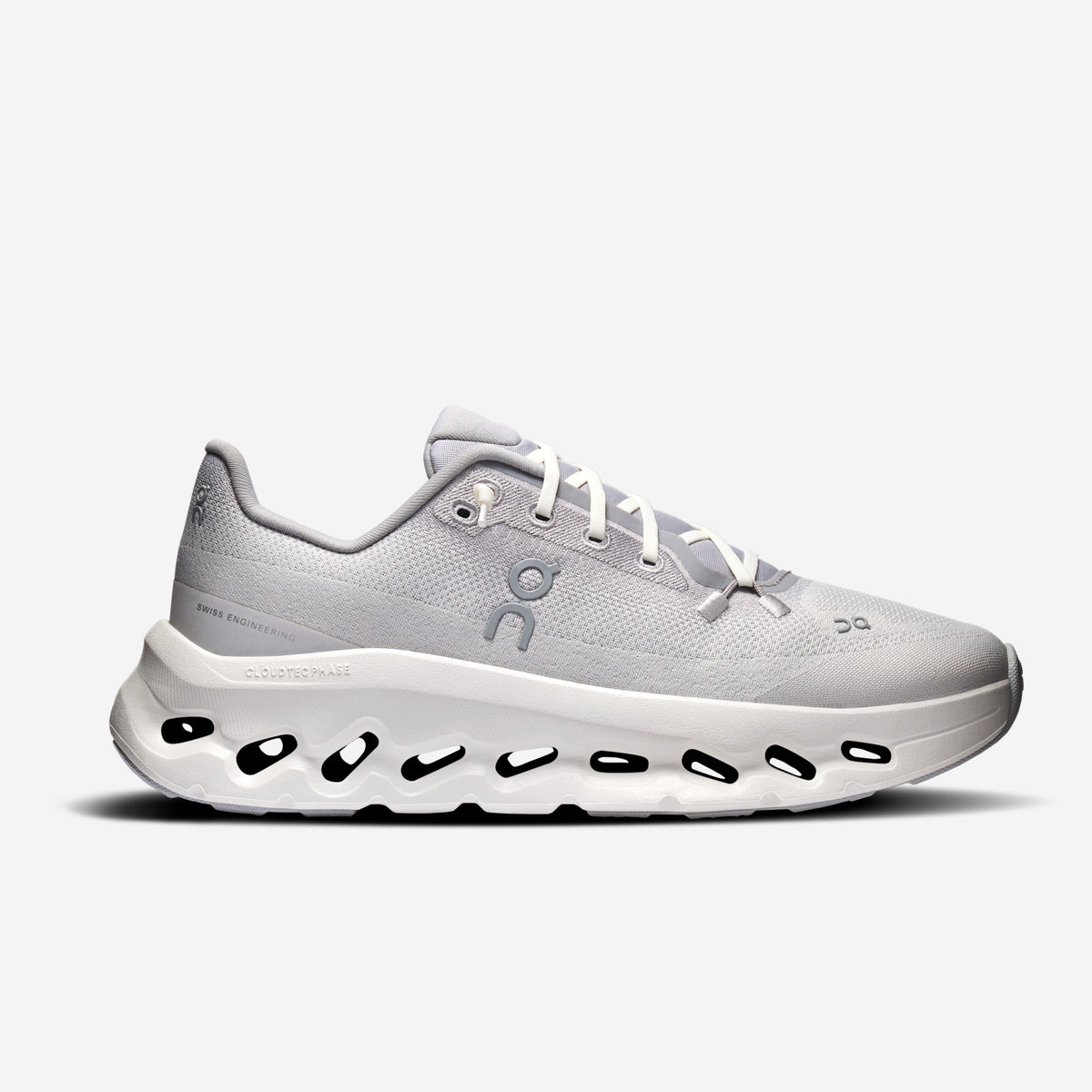 On Running Cloudtilt Alloy Silver, profil, chez Size Ajaccio
