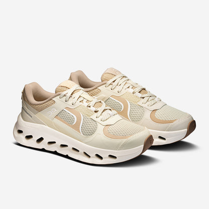 On Running Cloudtilt Arc Grain Ivory, paire trois-quarts, chez Size Ajaccio