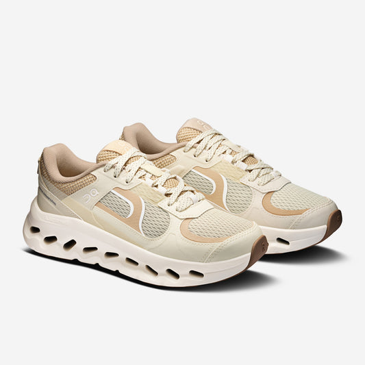 On Running Cloudtilt Arc Grain Ivory, paire trois-quarts, chez Size Ajaccio