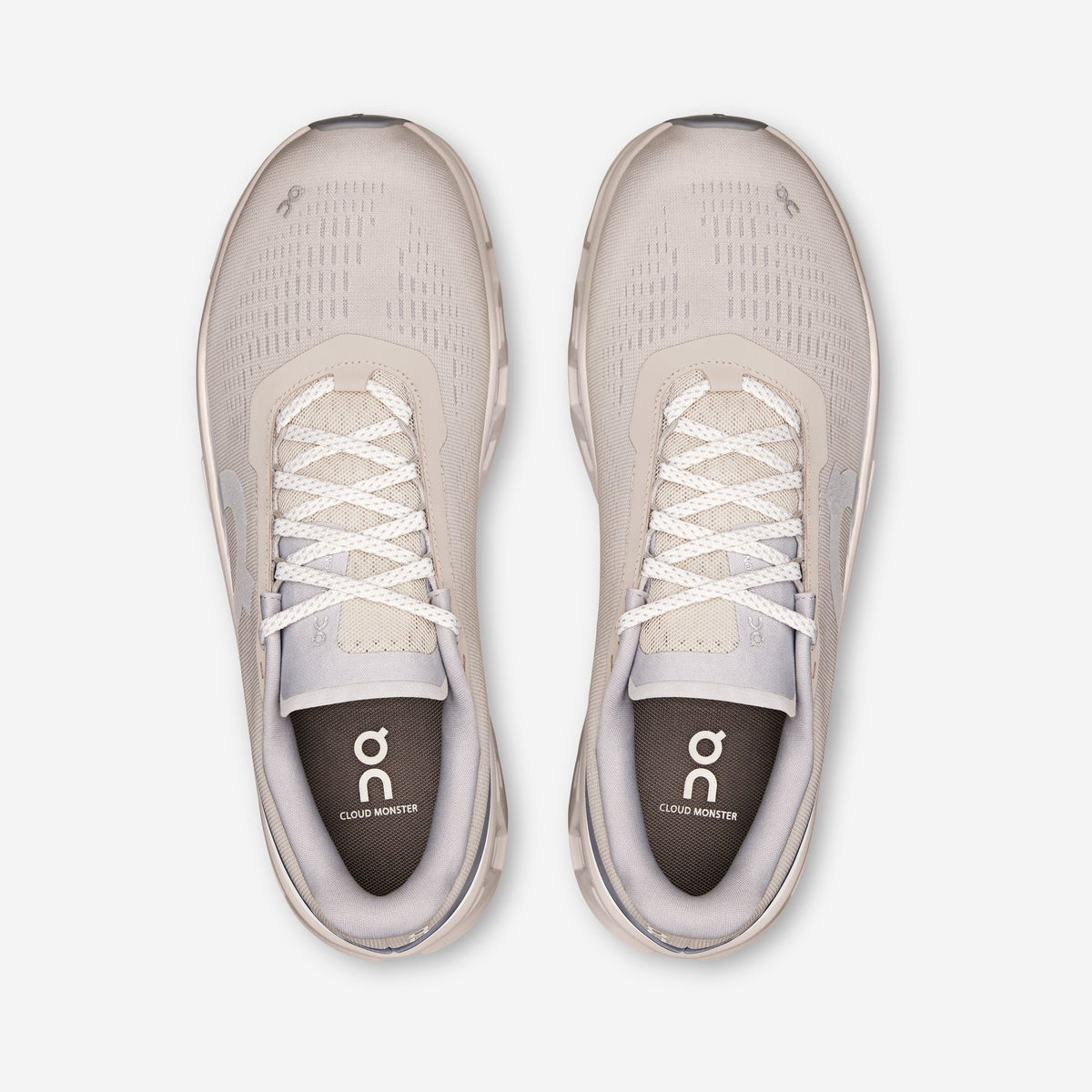 On Running Cloudmonster Pearl / Ivory, vue de trois-quarts