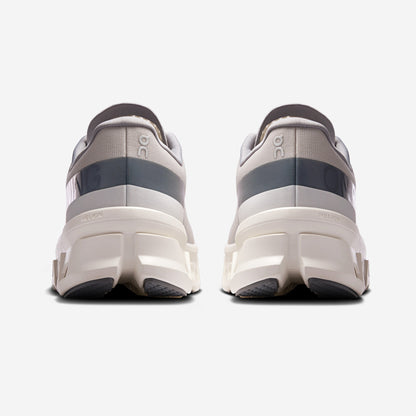 On Running Cloudmonster Pearl / Ivory, vue de dos