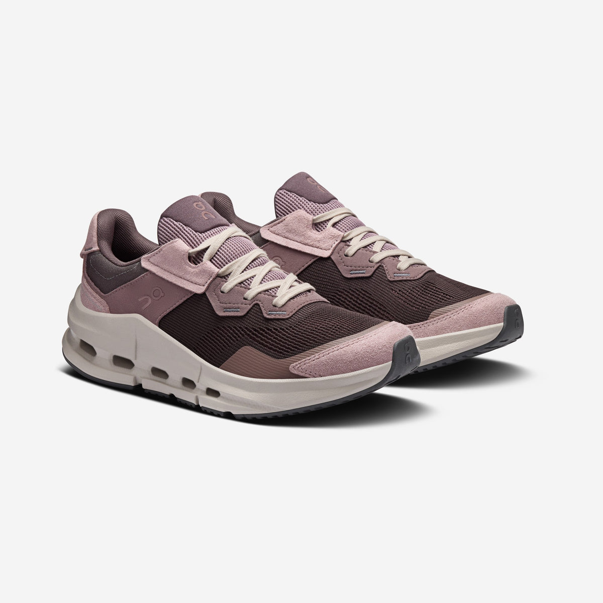 On Running Cloudnova Rift Pebble / Grape, vue de profil