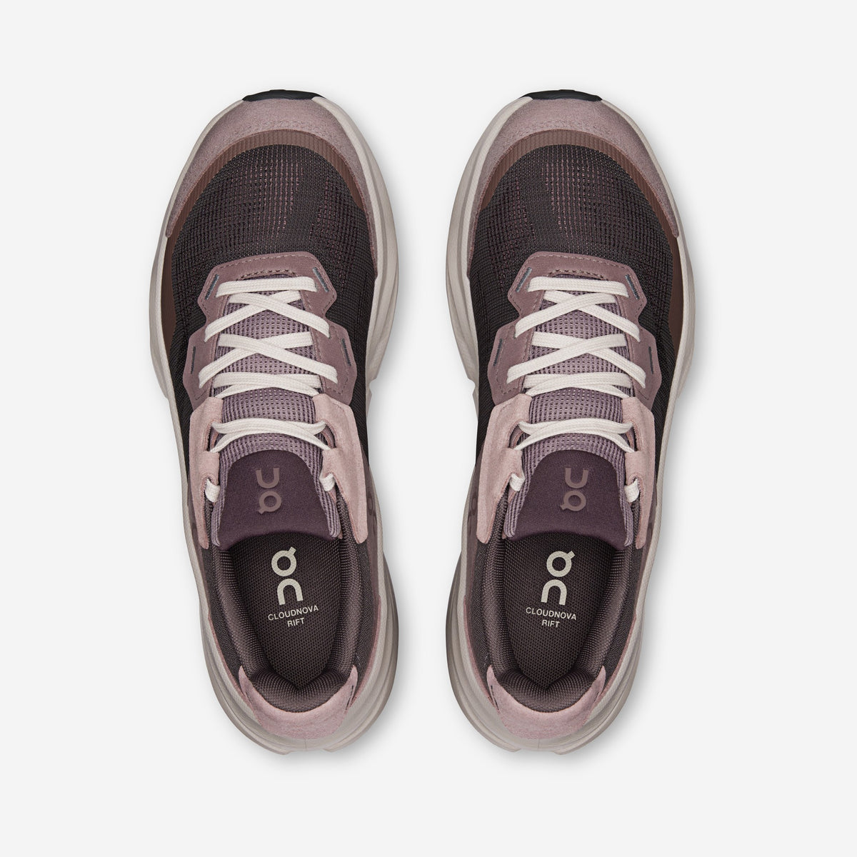 On Running Cloudnova Rift Pebble / Grape, vue de trois-quarts