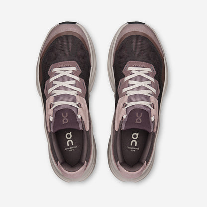 On Running Cloudnova Rift Pebble / Grape, vue de trois-quarts