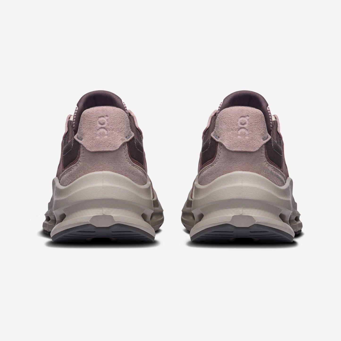 On Running Cloudnova Rift Pebble / Grape, vue de dos