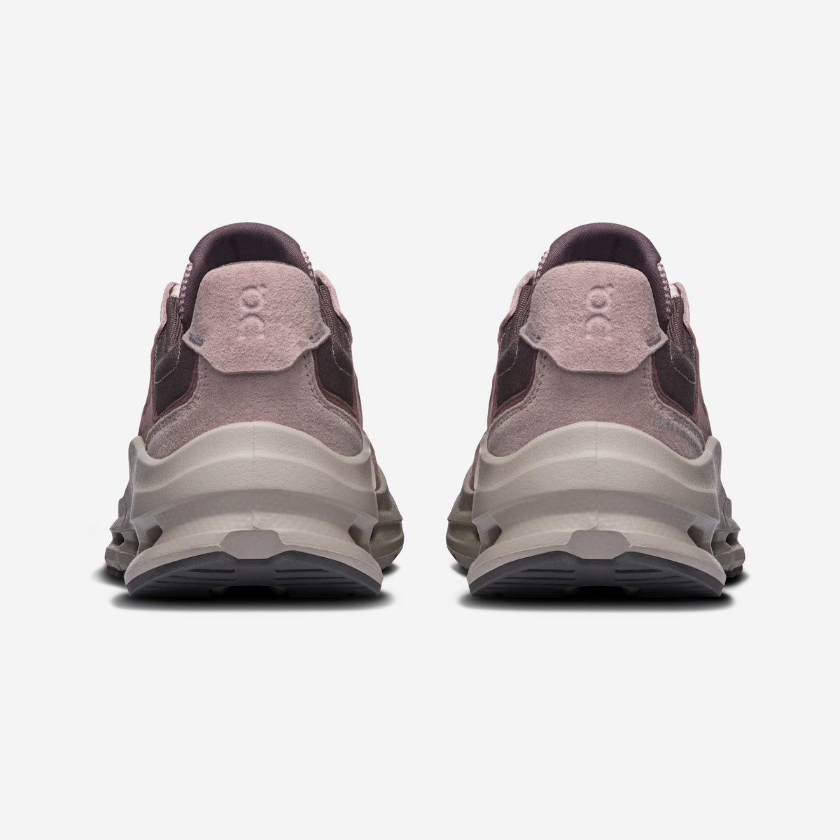 On Running Cloudnova Rift Pebble / Grape, vue de dos
