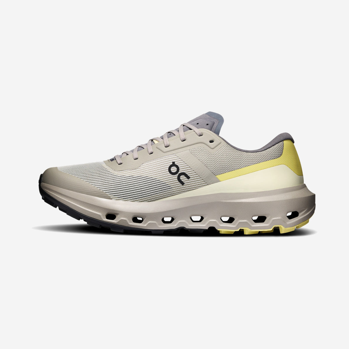 On Running Cloudvista 3 Brume Acacia, profil, chez Size Ajaccio