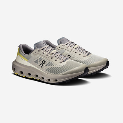 On Running Cloudvista 3 Brume Acacia, trois-quarts, chez Size Ajaccio