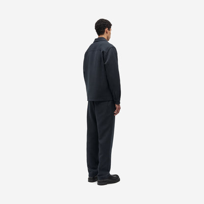 Sadamon GT Zip Overshirt Dark Grey Mel. Samsøe Samsøe portée de dos, empiècement et poignets boutonnés visibles