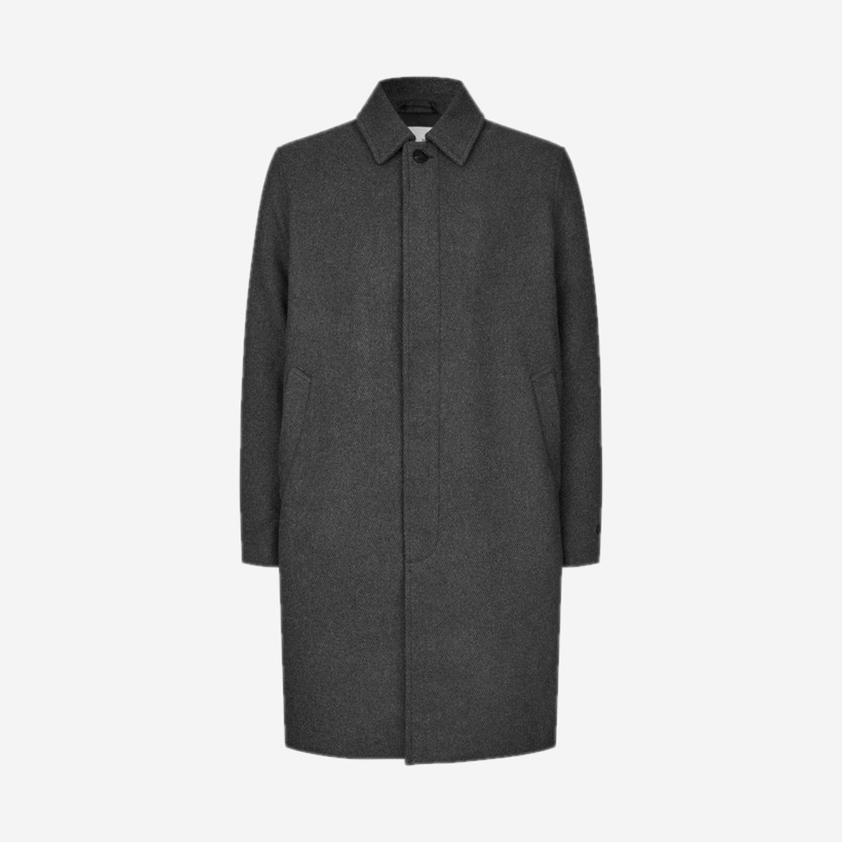 Manteau Salapo Black en packshot de face, col pointu et boutonnage caché, Samsøe Samsøe chez For The Week à Ajaccio