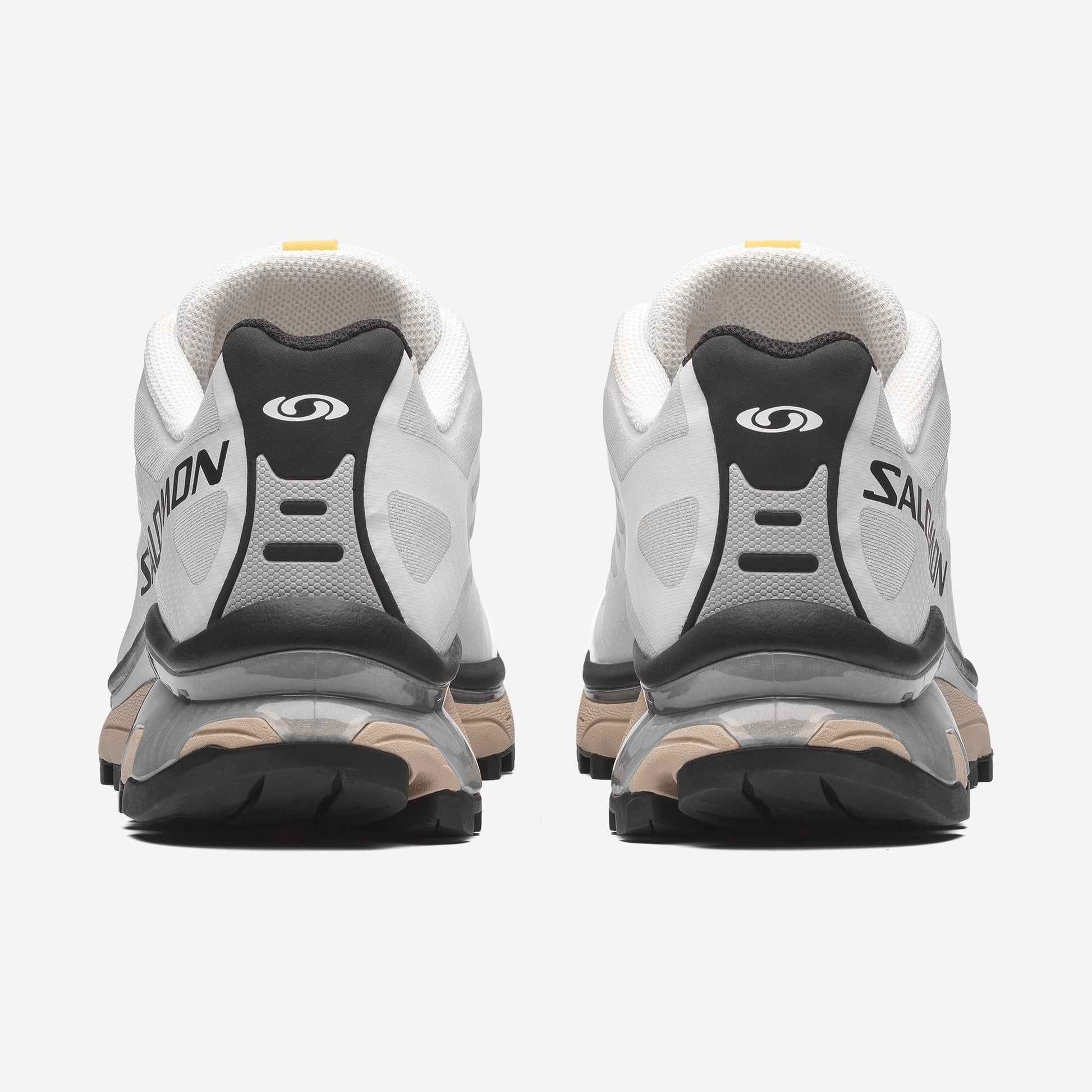 Salomon XT4 OG White Black, vue de trois-quarts