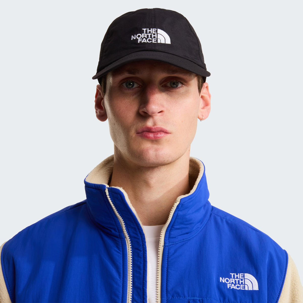 The North Face Casquette Horizon Noir, portée de face, chez For The Week Ajaccio