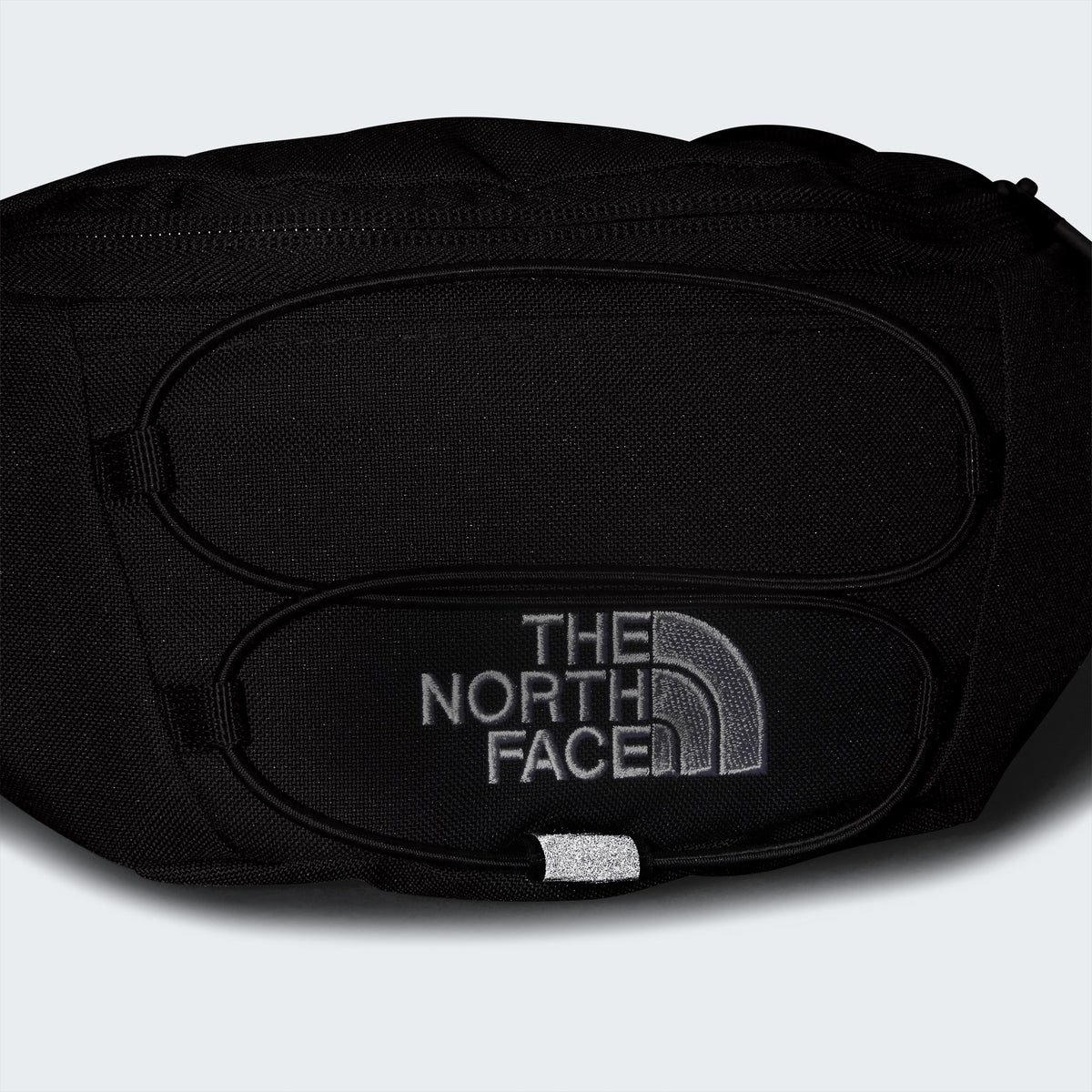 The North Face Sac banane Jester Noir, détail du logo, chez For The Week Ajaccio
